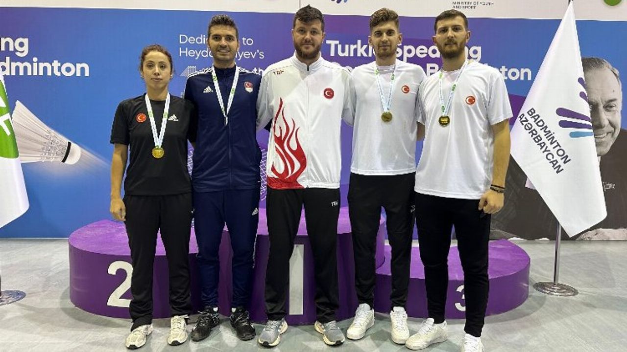 Bursalı badmintoncular Azerbaycan’dan 3 madalyayla döndü