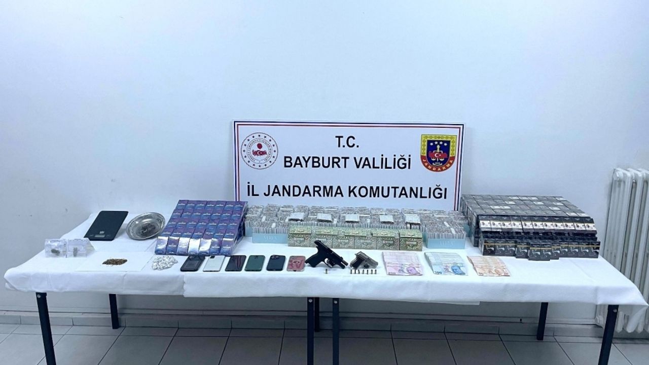 Bayburt merkezli uyuşturucu operasyonunda 3 kişi tutuklandı