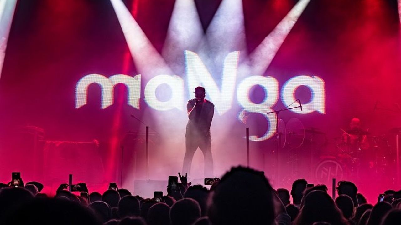 maNga yeni albümü Bostancı'da tanıttı
