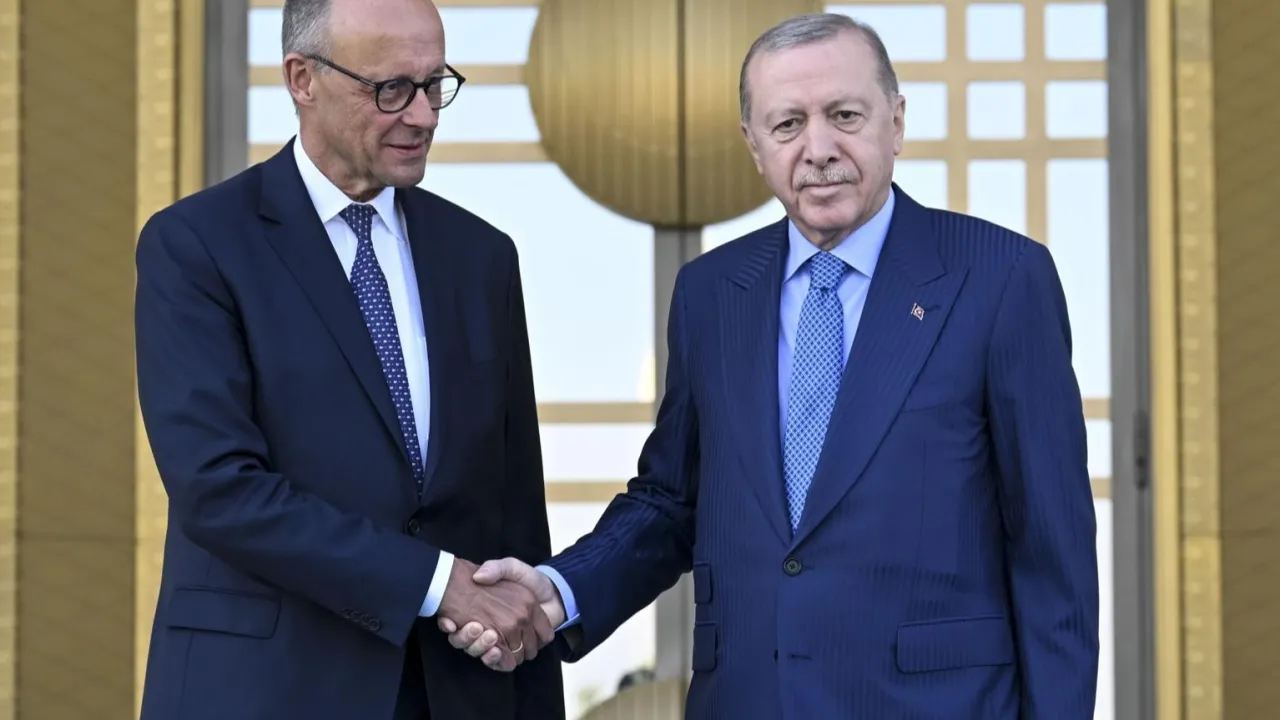 Almanya Başbakanı Külliye'de