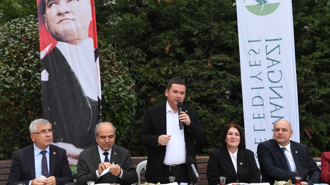 Bursa Osmangazi'de Başkan Aydın 1,5 yılda 35 mahalleyle buluştu