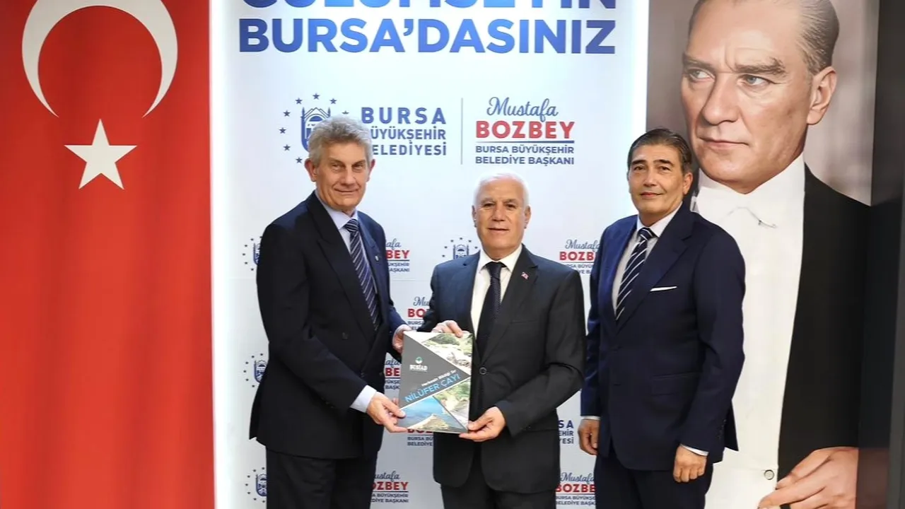 Bursa'da Nilüfer Çayı çalışmasına Başkan Bozbey'den tam destek