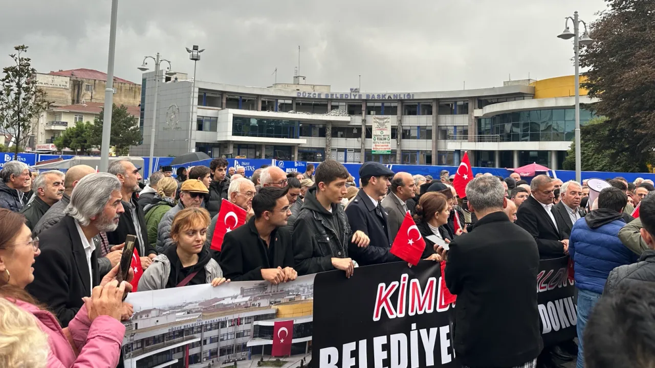 BİNA YIKIMINA TEPKİ