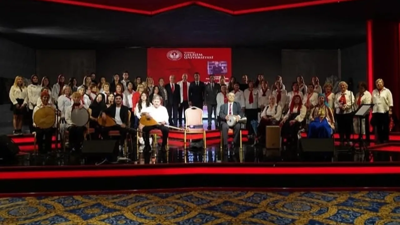 Gelişim Üniversitesi'nde Cumhuriyet coşkusunun konuğu Gençleşen Türküler