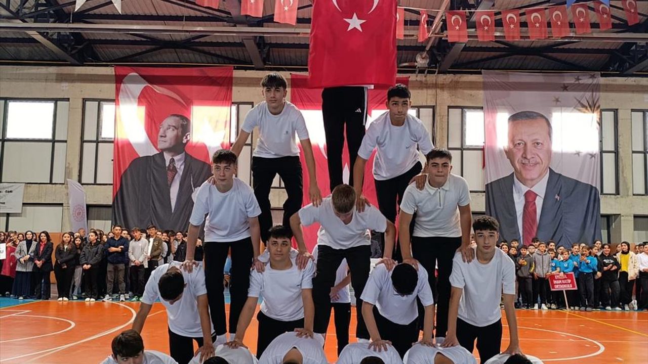 Giresun'un ilçelerinde 29 Ekim Cumhuriyet Bayramı kutlandı