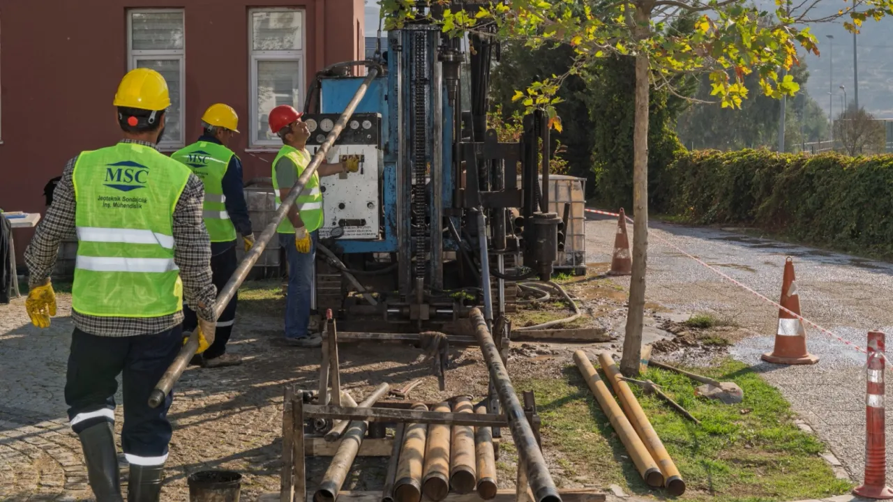 İzmir'de 2 bin hektarlık alanda zemin araştırması yapılacak