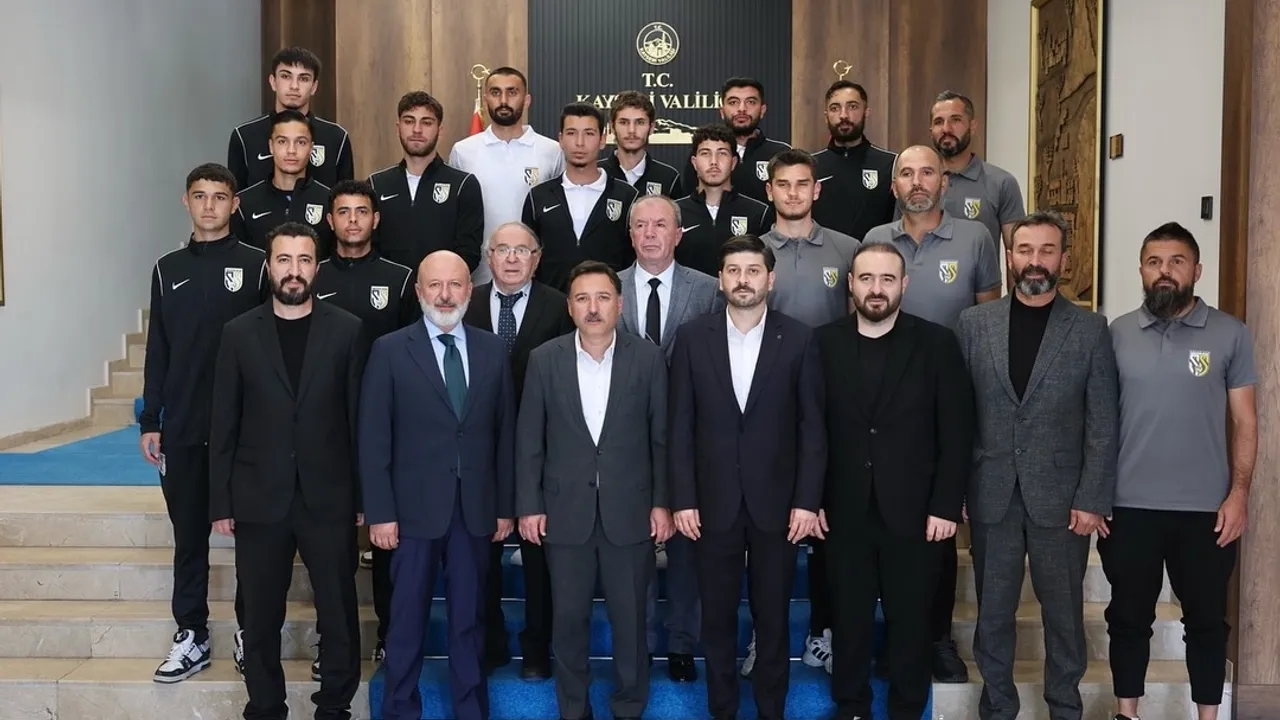 Kocasinan Şimşek'ten Başkan Çolakbayrakdar'a ziyaret