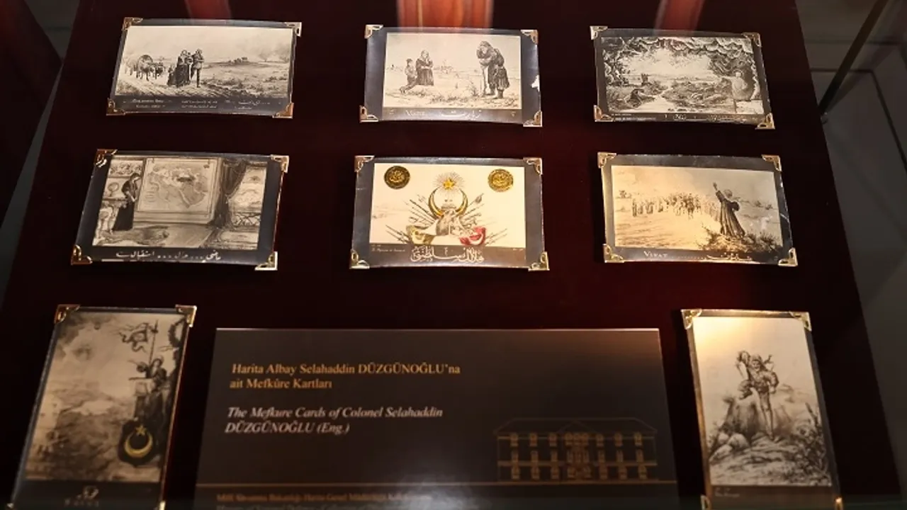 Mefkûre Kartlar sergisi ziyarete açıldı