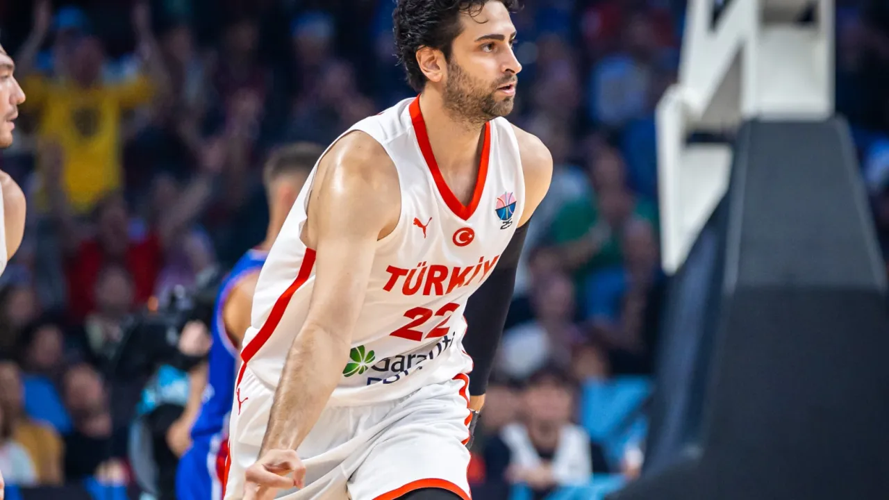 NBA tecrübesi Bursa'da! TOFAŞ, Furkan Korkmaz'ı kadrosuna kattı