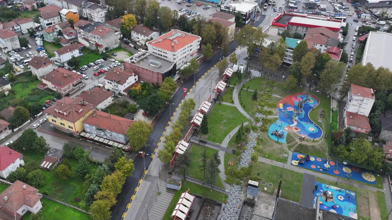 Sakarya'da Hendek'in kalbi Şehit Gaffar Okkan Bulvarı'na Büyükşehir dokunuşu