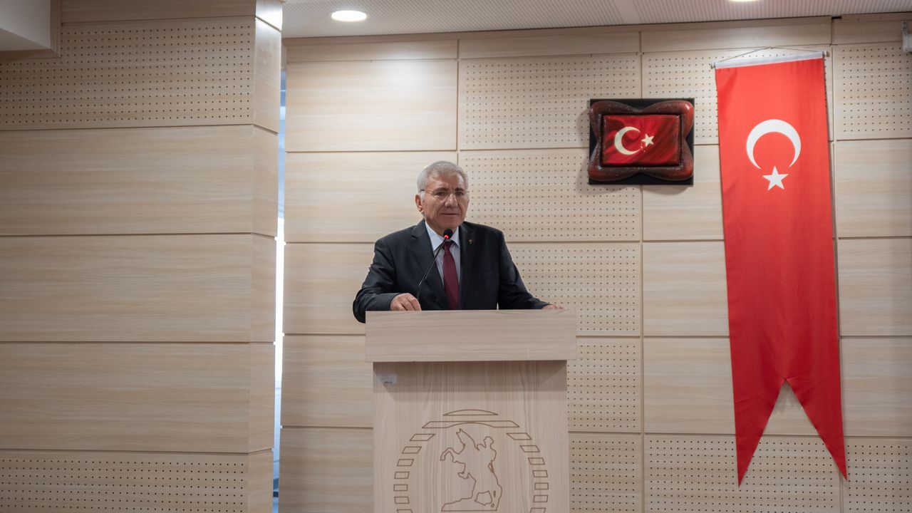 Samsun'da 'İmparatorluktan Cumhuriyete Eğitim' konferansı gerçekleştirildi