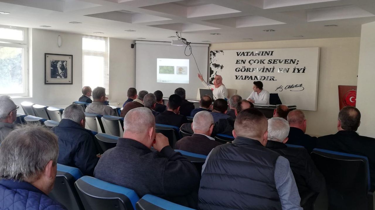 Tekkeköy'de muhtarlara eğitim verildi