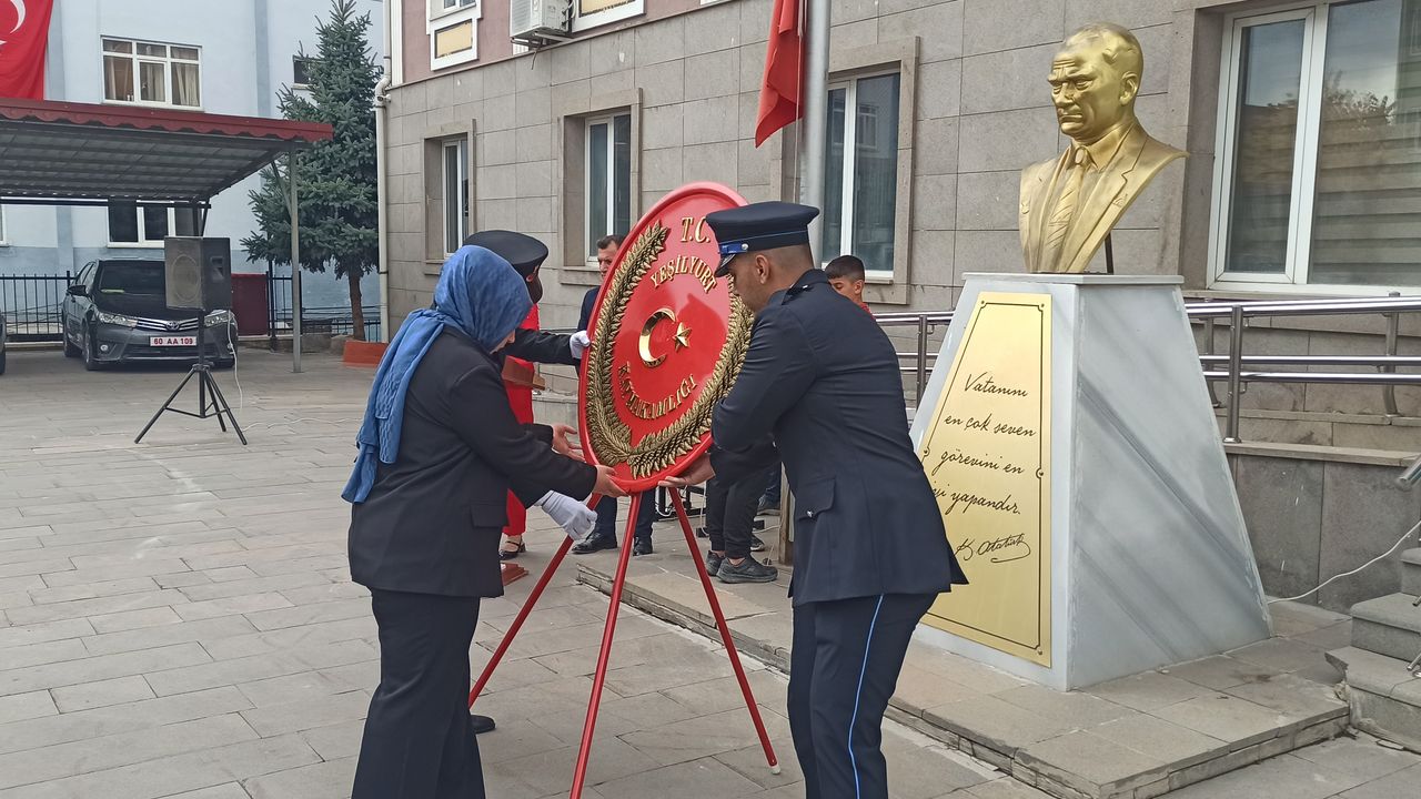 Tokat'ın ilçelerinde 29 Ekim Cumhuriyet Bayramı kutlamaları başladı