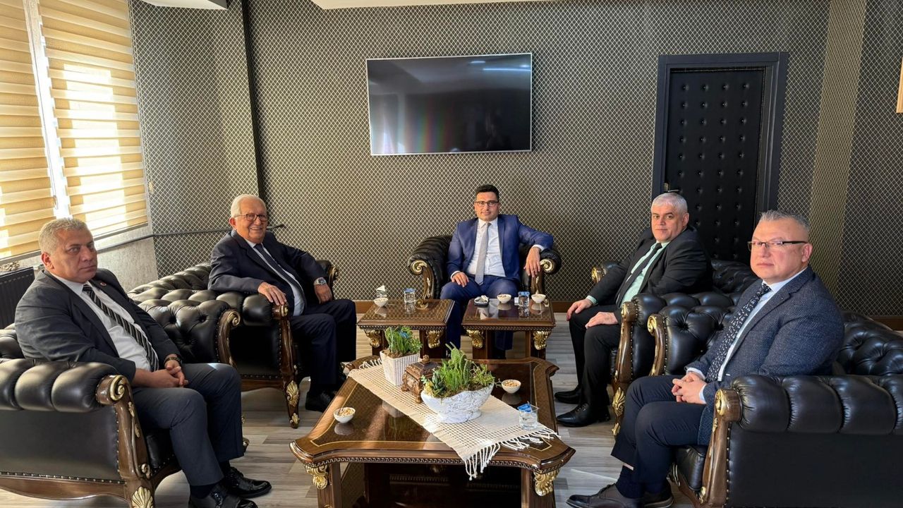 BAŞKAN VE YARDIMCILARI KAYMAKAMLIKTA