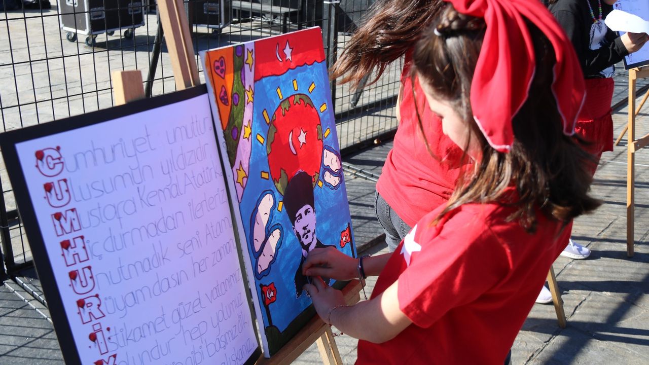 KENT MÜZESİNDE YARATICI ATÖLYE ETKİNLİKLERİ