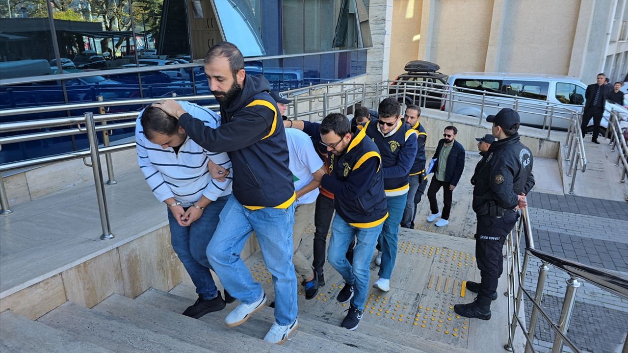 MADENCİYİ 2 MİLYON 582 BİN LİRA DOLANDIRMIŞLAR