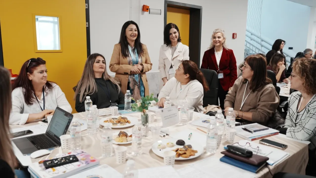 Aileyi merkeze alan çalıştay Karşıyaka'da gerçekleştirildi