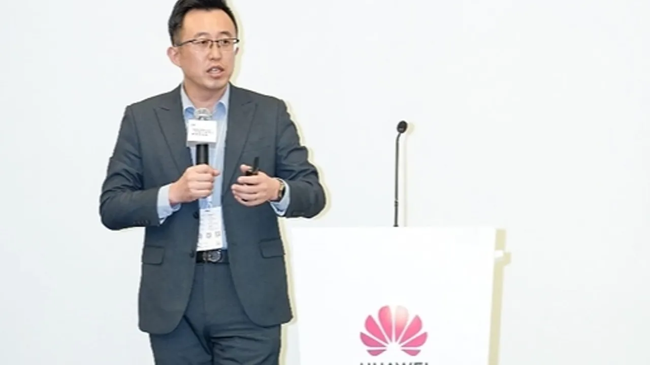 Huawei, sürükleyici deneyimler ve akıllı hizmetler sunan yenilikçi, sürükleyici Telepresence çözümünü tanıttı