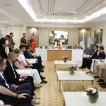 Antalyaspor'dan Başkan Vekili Özdemir'e ziyaret