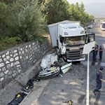 TIRLA ÇARPIŞAN OTOMOBİL SÜRÜCÜSÜ ÖLDÜ