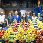 Başkan Tugay İzmir'in hal esnafıyla buluştu