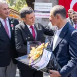İzmir'de Başkan Tugay, şehit aileleri ve gazilerle buluştu