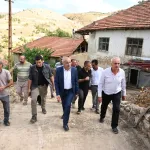 Malatya Hekimhan'da selin yaraları sarılıyor