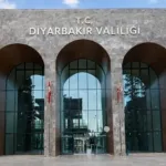 Diyarbakır'da arazide erkek cesedi bulunmuştu... Valilikten açıklama geldi
