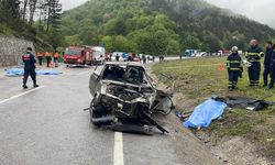 Zonguldak'ta istinat duvarına çarpan otomobildeki 3 kişi öldü