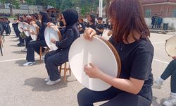 Amasya'da 140 kişilik orkestra oluşturan lise öğrencilerinden konser