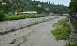 İnebolu-Kastamonu kara yolunda sel nedeniyle çökme meydana geldi