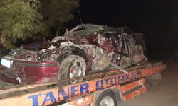 Samsun'da köprünün korkuluklarına çarpan otomobildeki 3 kişi yaralandı