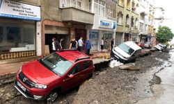 GÜNCELLEME - Samsun'da sağanak nedeniyle ev ve iş yerlerini su bastı