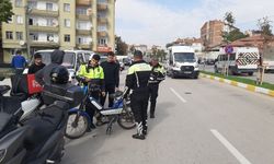 Çorum'da motosikletin yayaya çarptığı kazada 2 kişi yaralandı