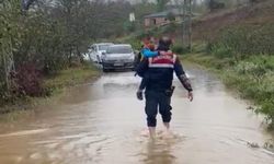 EREĞLİ'DE MAHSUR KALAN ÇOCUKLAR KURTARILDI