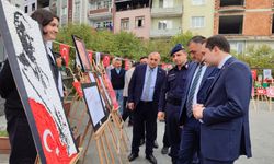 Salıpazarı ilçesinde Atatürk ve Türk bayrağı temalı resim sergisi açıldı.