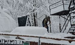 Rize, Artvin ve Bayburt'ta kar yağışı etkili oluyor