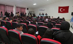 Tokat'ta başarıya ulaşan girişimciler, hikayelerini üniversite öğrencileriyle paylaştı