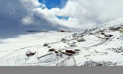 Trabzon'un yüksek kesimlerinde kar etkili oldu