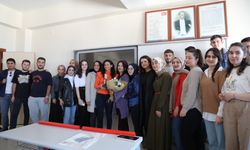 Üniversite öğrencilerinden Prof. Dr. Nazan Bekiroğlu'na ziyaret