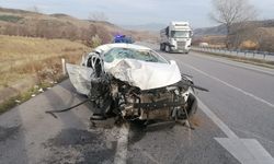 Amasya'da minibüsle otomobil çarpıştı 5'i öğrenci 7 kişi yaralandı