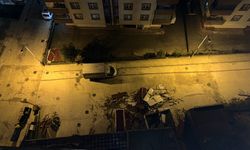 GÜNCELLEME - Rize'de şiddetli rüzgar nedeniyle çatılar uçtu, evlerde ve araçlarda hasar oluştu
