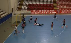 Kadınlar Salon Hokeyi Süper Lig'in 2. etabı Amasya'da başladı