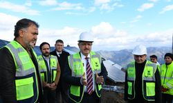 Ortahisar Belediyesi'nin güneş enerji santralinde panel montajları tamamlandı