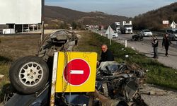 Samsun'da yolcu otobüsüyle otomobilin çarpışması sonucu 2 kişi öldü, 3 kişi yaralandı