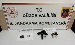 Yol kontrolleri sırasında araçtan şampuan kutusunda gizlenmiş uyuşturucu ele geçirildi