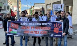 Sakarya ve Karabük'te hekimler ve sağlık çalışanları, Gazze için "sessiz yürüyüş" yaptı