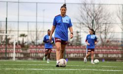 Trabzonspor Kadın Futbol Takımı, 2 oyuncuyu renklerine bağladı