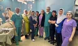 Farabi Hastanesi Başhekimi Tekinbaş, sağlık turizmi için gittiği Bakü'de ameliyat gerçekleştirdi