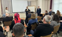 Sinop'ta kamu personeline Türk işaret dili eğitimi verildi
